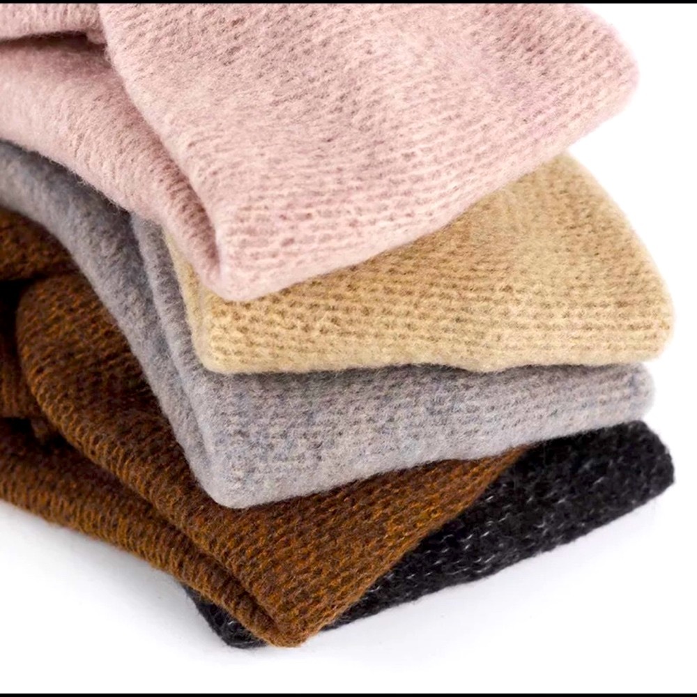 💜2 💜Brand new women winter headband